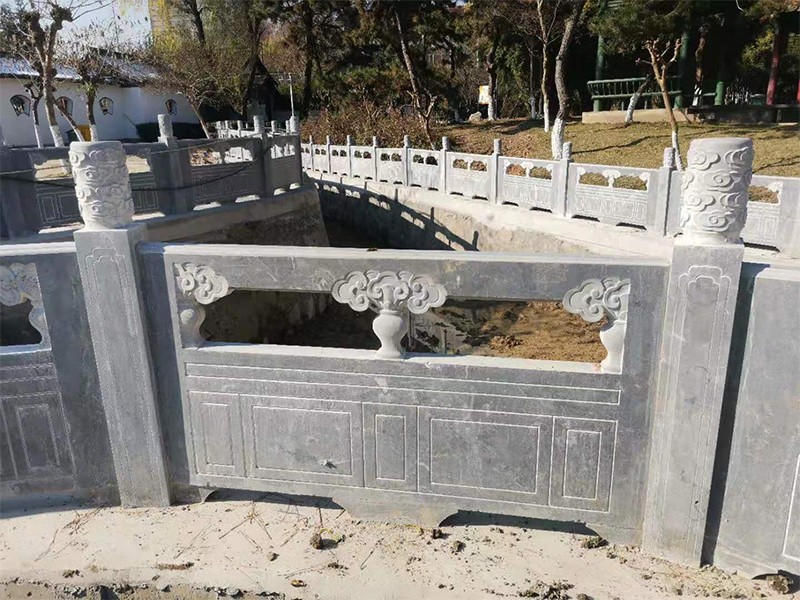 青石欄桿