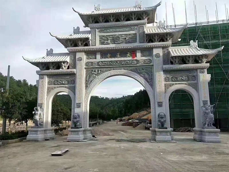 寺廟山門(mén)石牌坊制作樣式，佛教文化與石雕藝術(shù)的結(jié)合